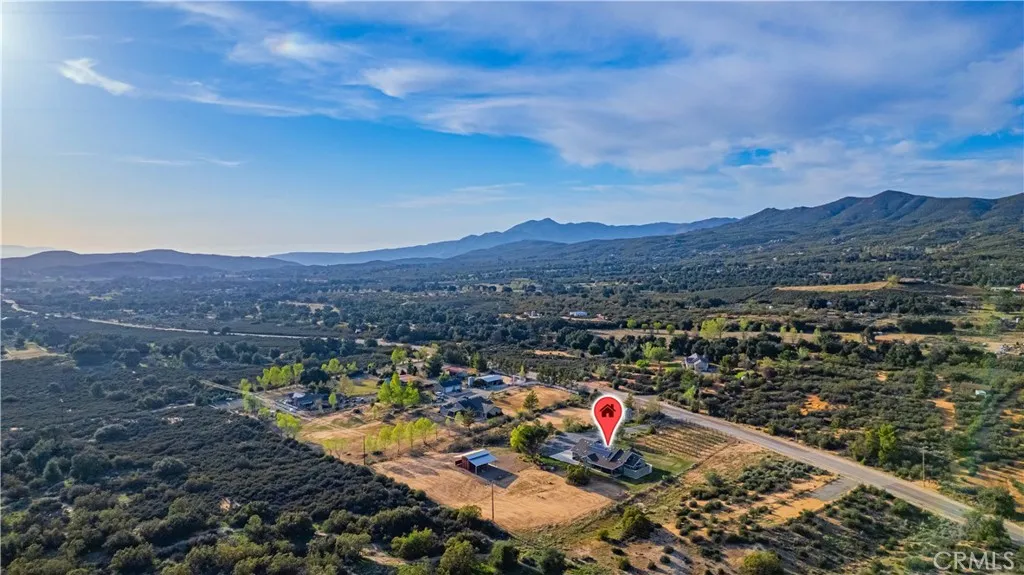 https://cdn.realtyfeed.com/cdn/127/306415863/6127f1e246c7866b6bb07c87380e6065.webp