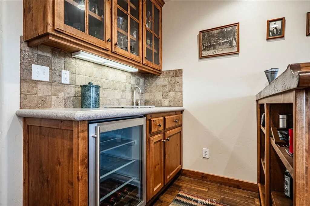 https://cdn.realtyfeed.com/cdn/127/306415863/8148ae361079924fd9ed28c677d5d848.webp