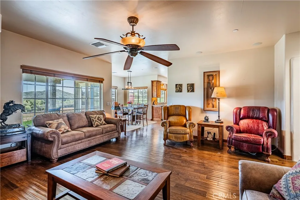 https://cdn.realtyfeed.com/cdn/127/306415863/adc905005803080e2107917022da9d2a.webp