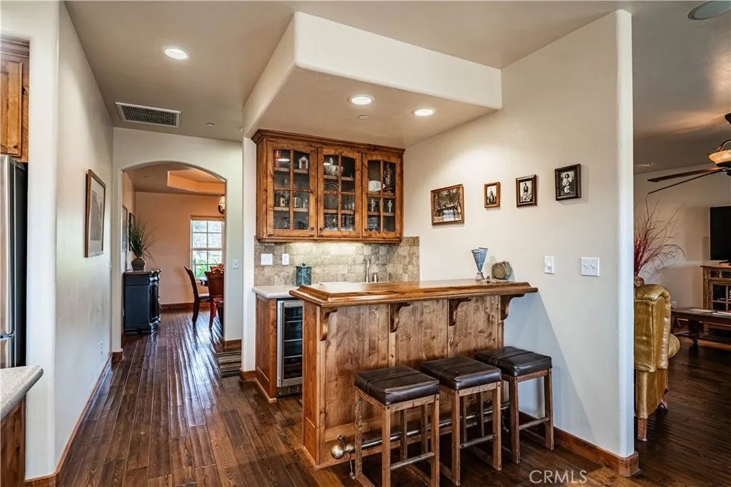 https://cdn.realtyfeed.com/cdn/127/306415863/c97c8dfba3558c59a6e5e8a6e3e98338.webp