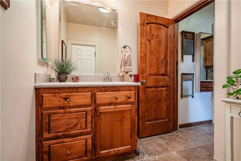 https://cdn.realtyfeed.com/cdn/127/306415863/ebf8312045389b01fedb6a829041868b.webp