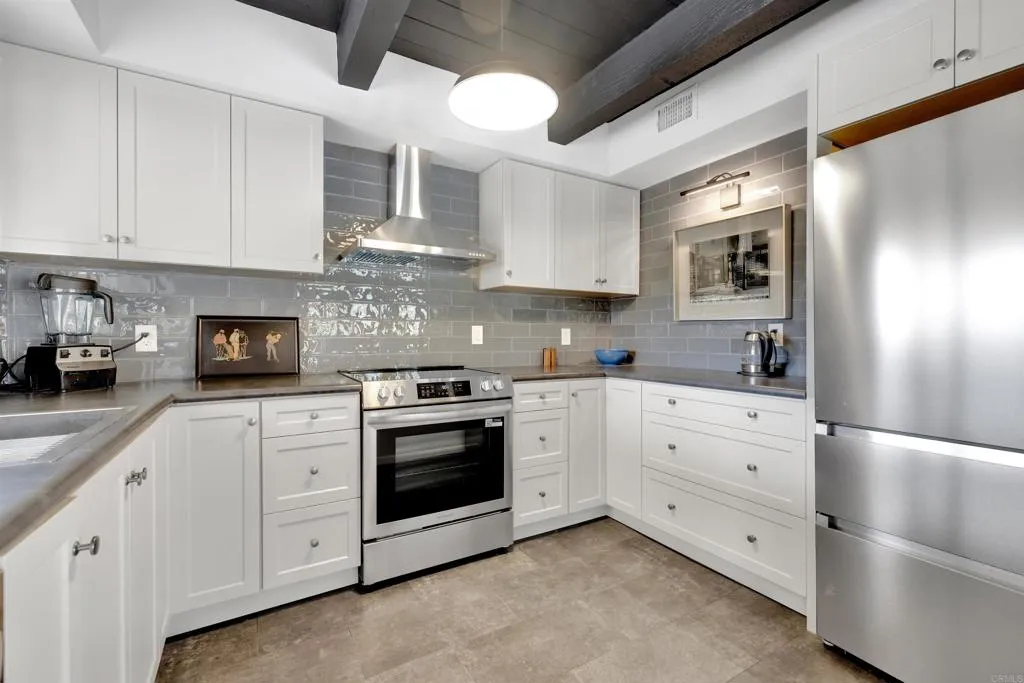 https://cdn.realtyfeed.com/cdn/127/306415984/299de519f930b5d3c3acd3136b3c3f30.webp