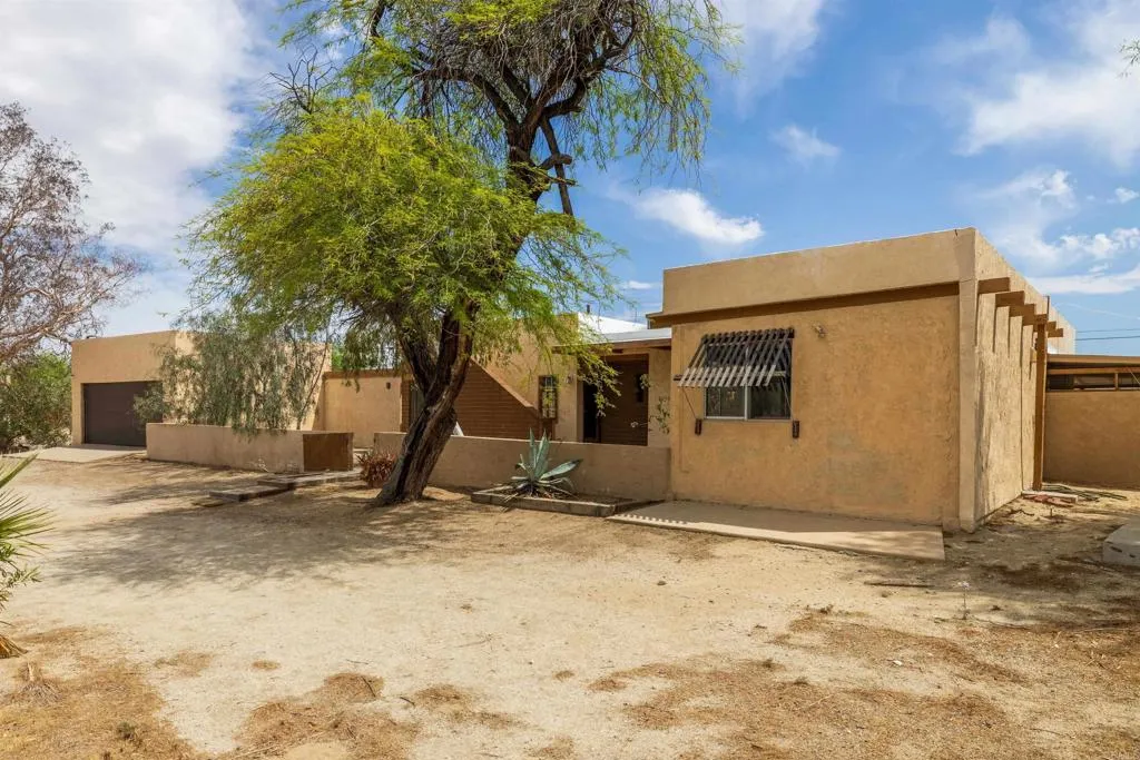 https://cdn.realtyfeed.com/cdn/127/306415984/bf010c6f65ad8edc0c2d12d35551c79e.webp