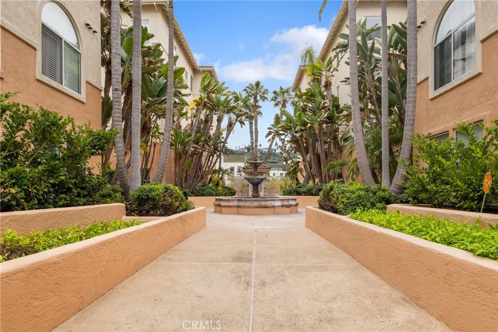 https://cdn.realtyfeed.com/cdn/127/306416106/d853fc5265c2ca4160dc6a3a2d5e3f90.webp