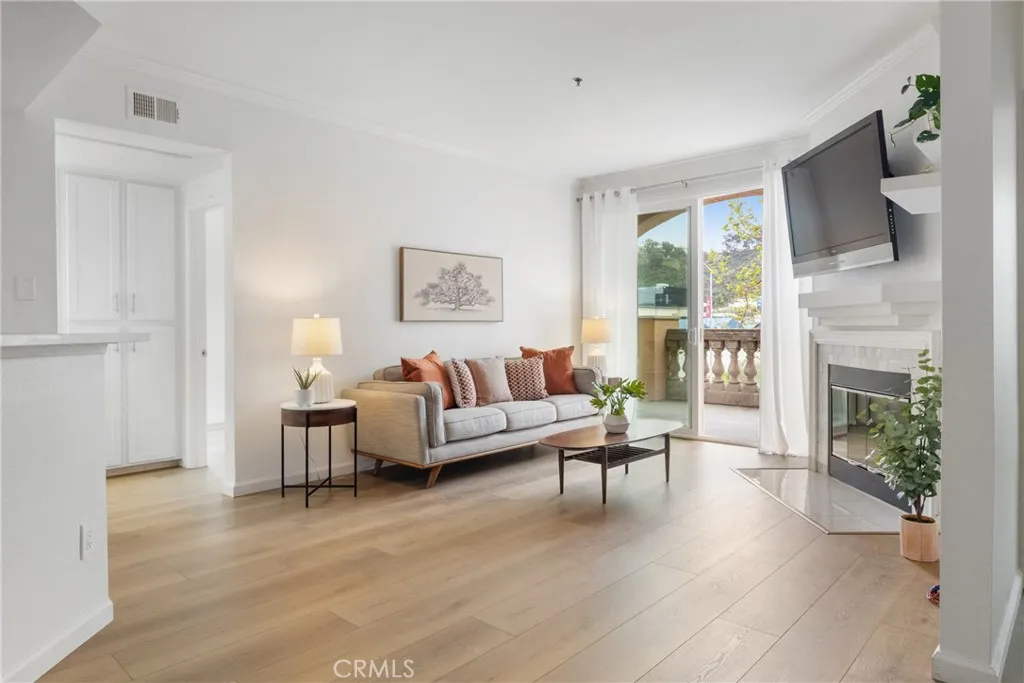 https://cdn.realtyfeed.com/cdn/127/306416106/d97c7f0c8e8d9e8449bb52348ea9967f.webp