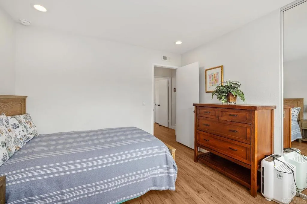 https://cdn.realtyfeed.com/cdn/127/306416163/67dd65e7ec9f660e2e5bc9ebca5a4b04.webp