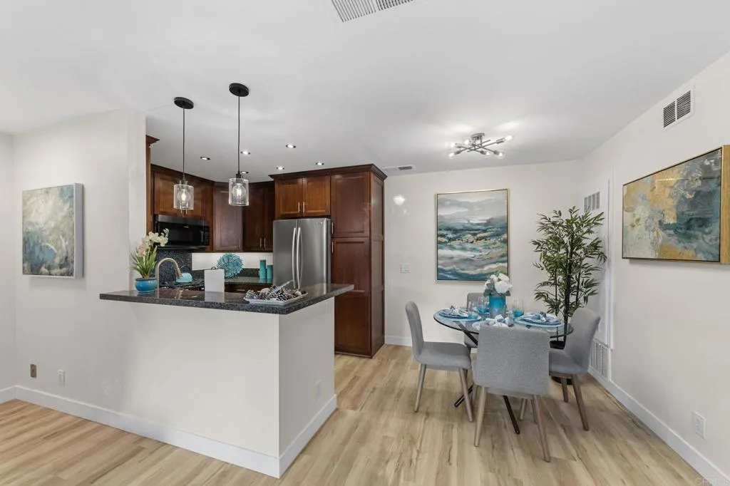 https://cdn.realtyfeed.com/cdn/127/306416297/32a65225e95f3dc025d7c1a861c270af.webp