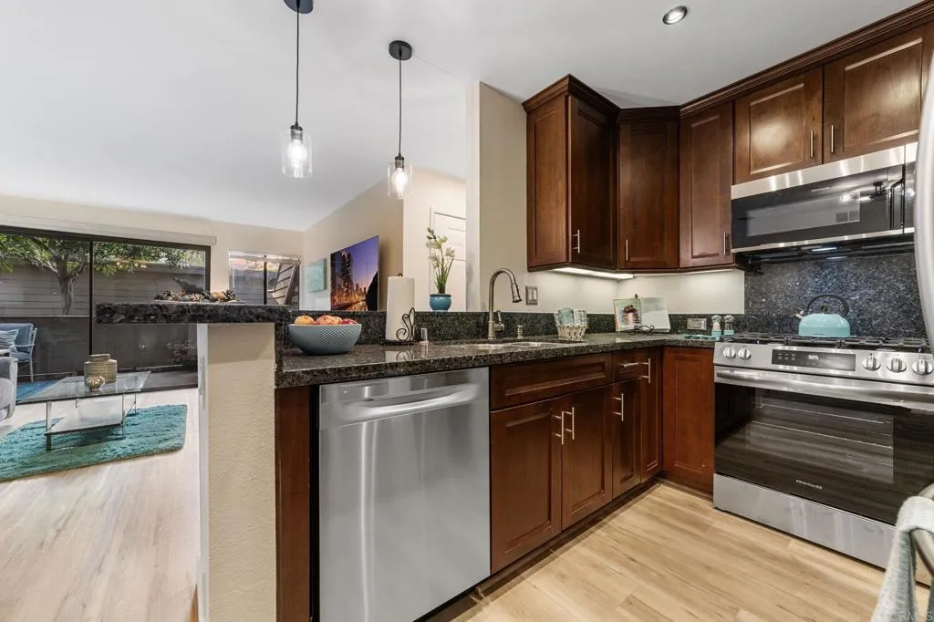 https://cdn.realtyfeed.com/cdn/127/306416297/5a32f958f8f354b3a24ca585211ac854.webp