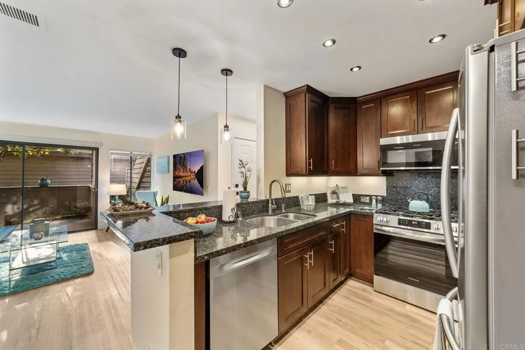 https://cdn.realtyfeed.com/cdn/127/306416297/ca66377c634fdf0309cef0f7f1a90b40.webp