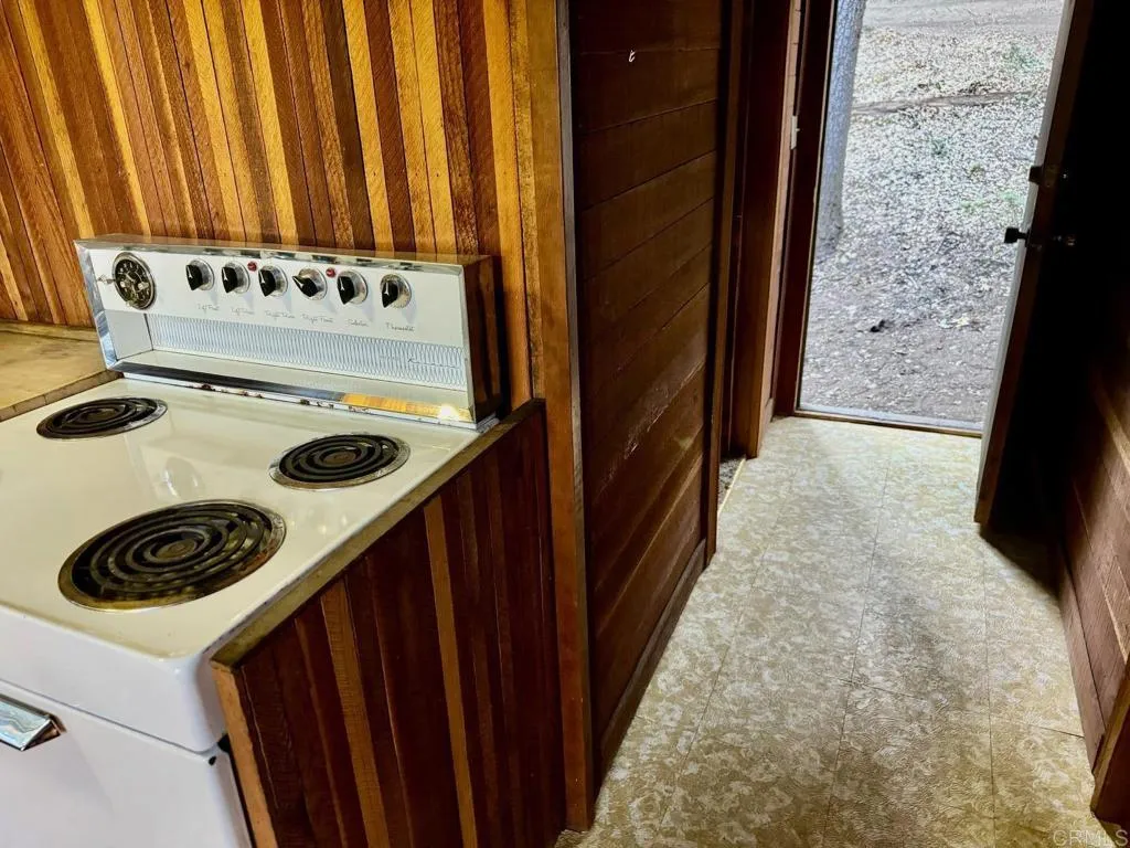https://cdn.realtyfeed.com/cdn/127/306416507/752500cd6f8ed0f10fb745583b0bc85c.webp