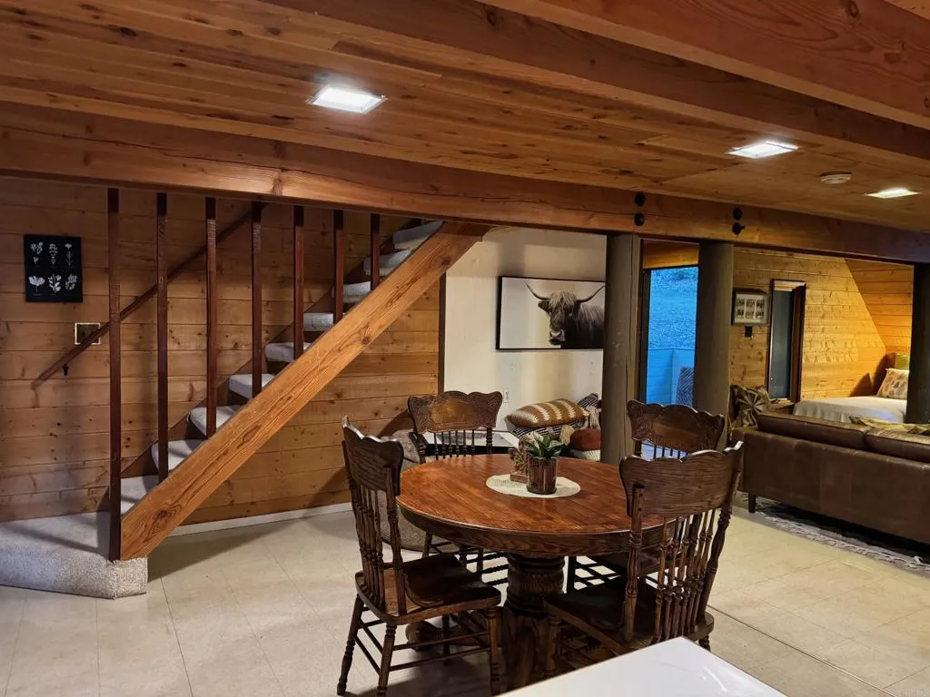 https://cdn.realtyfeed.com/cdn/127/306416508/30c8bf0ec53712b9780b1c8fc5144b1f.webp