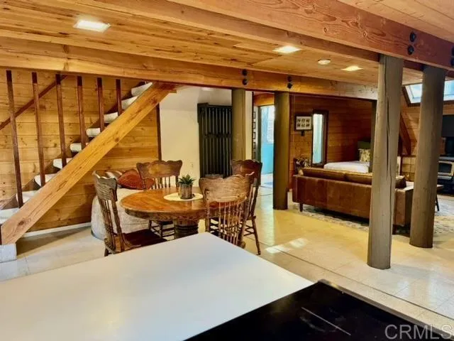 https://cdn.realtyfeed.com/cdn/127/306416508/c080205f3788a6a757ee14860ada7359.webp