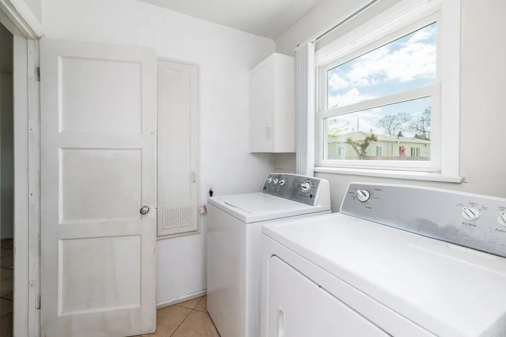 https://cdn.realtyfeed.com/cdn/127/306416640/51ad1494d2a79141dd351778cd9cf043.webp