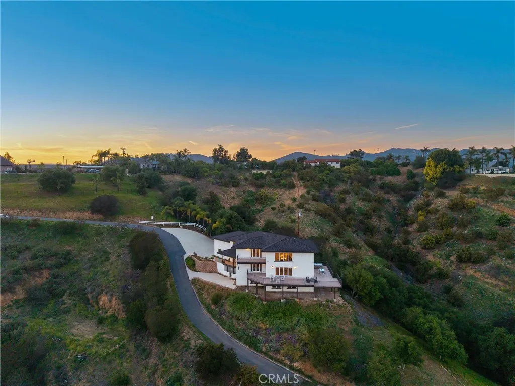 https://cdn.realtyfeed.com/cdn/127/306417037/35b120786d2510563bc22f41a7b80fc4.webp
