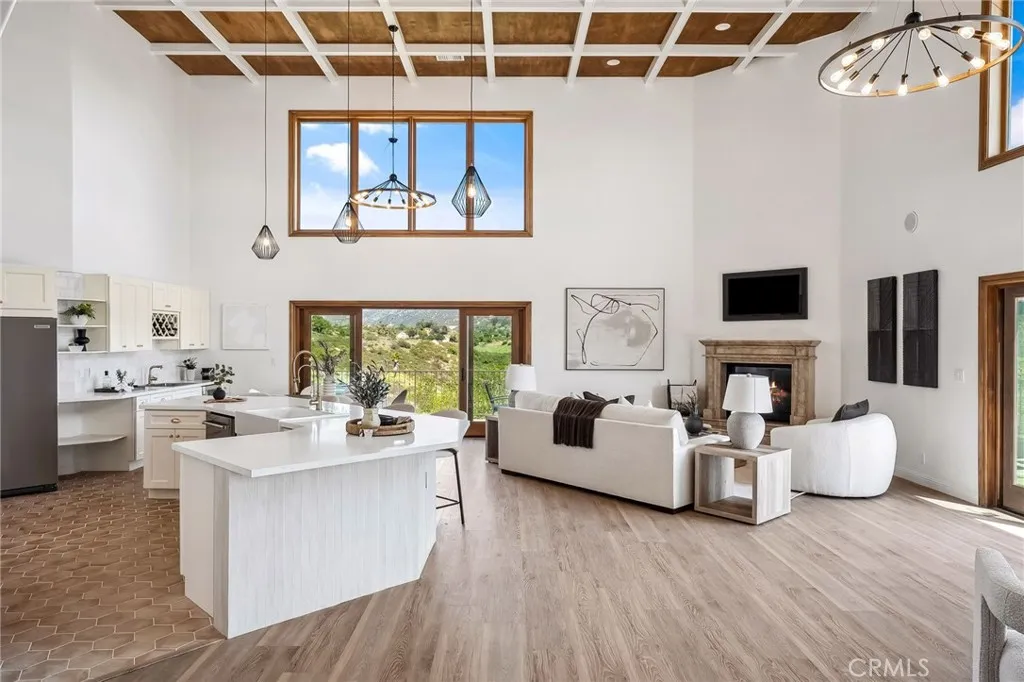 https://cdn.realtyfeed.com/cdn/127/306417037/47f5a3f9e159c416407122365c9268ce.webp