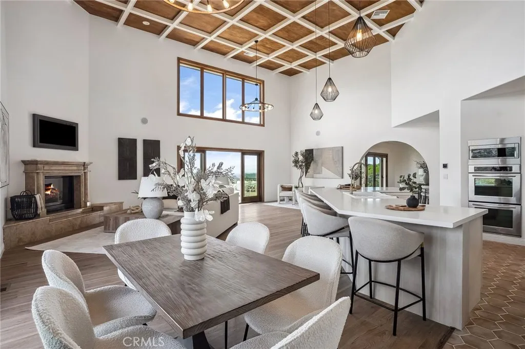 https://cdn.realtyfeed.com/cdn/127/306417037/543a23418c854808f5550b8f4da6a4a2.webp