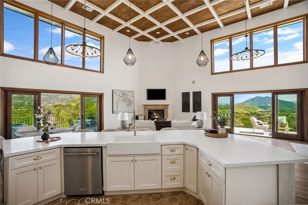 https://cdn.realtyfeed.com/cdn/127/306417037/b4d04b92913969ff006e1390f28d8080.webp