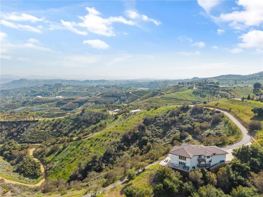 https://cdn.realtyfeed.com/cdn/127/306417037/c4a8f3e898ceb4f1f88670f2fe82355a.webp