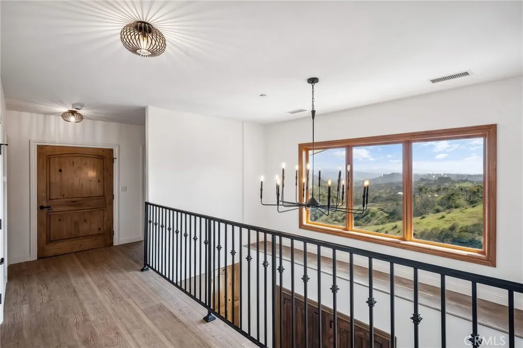 https://cdn.realtyfeed.com/cdn/127/306417037/fc4da0258db766ca2eaef3a54b0ca8ce.webp