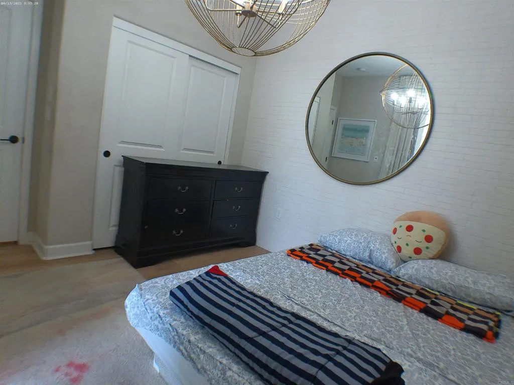 https://cdn.realtyfeed.com/cdn/127/306417049/04a1b3f08369843d7d053fec15d403b2.webp