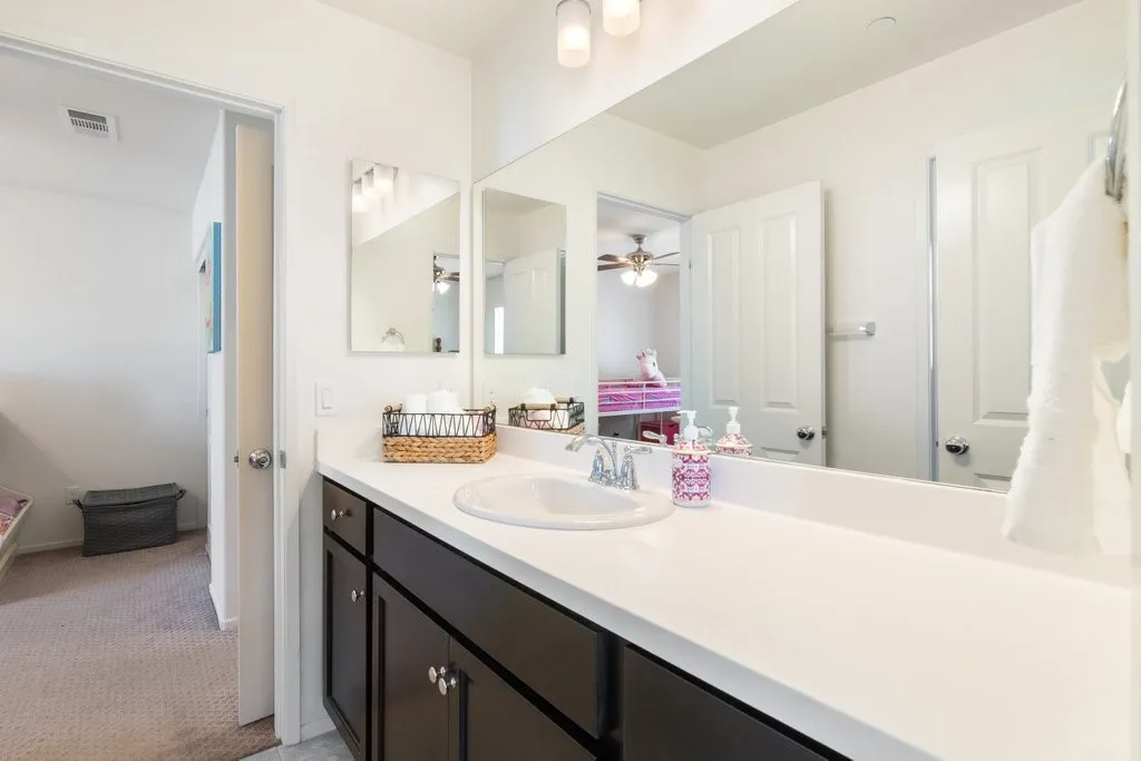 https://cdn.realtyfeed.com/cdn/127/306417090/5351ed51737c43ff1b761c3a21147162.webp