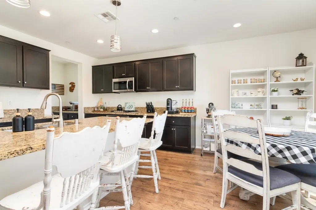 https://cdn.realtyfeed.com/cdn/127/306417090/76e0043e123b4ba721705a96b028ac6a.webp