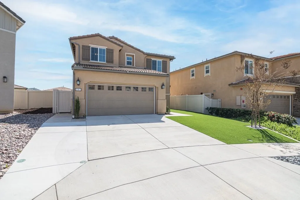 https://cdn.realtyfeed.com/cdn/127/306417090/fb0742c97223292ad0432bd0e31064ec.webp