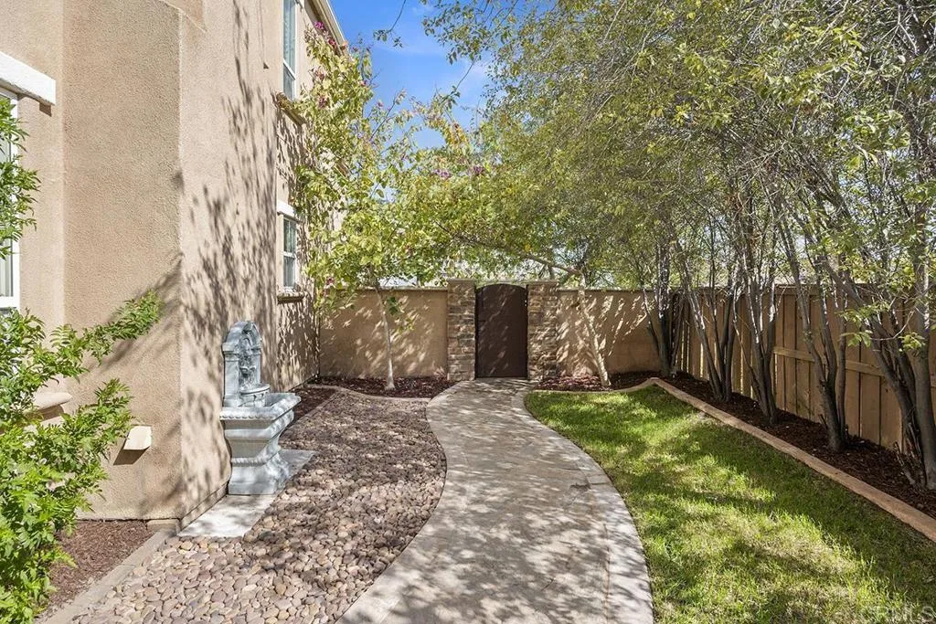https://cdn.realtyfeed.com/cdn/127/306417164/6acb48d8d4802089aa262174af7498b5.webp
