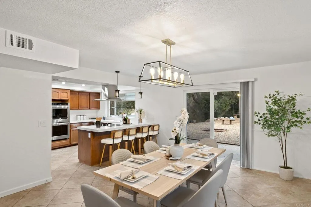 https://cdn.realtyfeed.com/cdn/127/306417196/166e4b1980a69fde66c8b477d2412210.webp