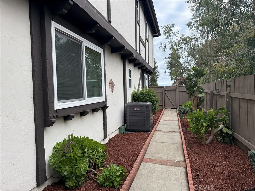 https://cdn.realtyfeed.com/cdn/127/306417360/df8cc9e0915c917faf6b315bacad3fc8.webp