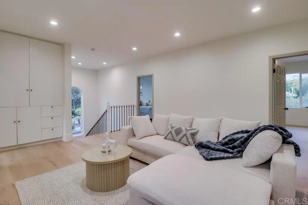 https://cdn.realtyfeed.com/cdn/127/306417505/2e68303d8f08d19ab0dd59528471cc65.webp