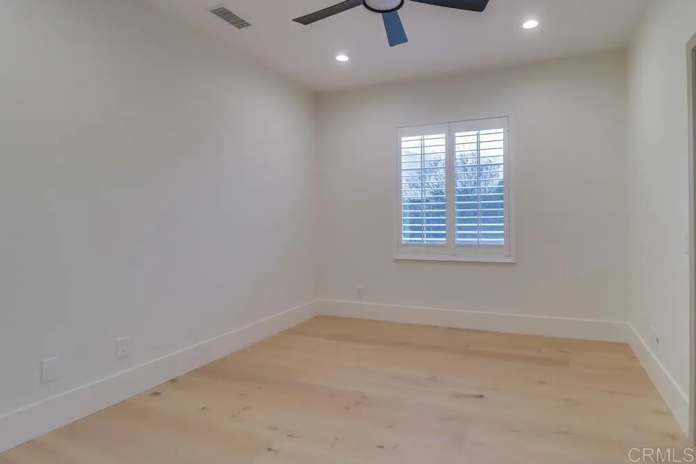 https://cdn.realtyfeed.com/cdn/127/306417505/94d77e469db3666a1503e9f60538da86.webp