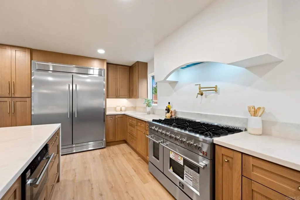 https://cdn.realtyfeed.com/cdn/127/306417508/81c6cee77e56770817086f4212317dac.webp