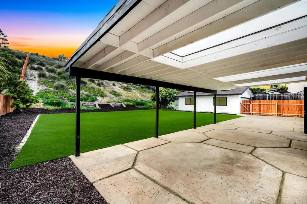https://cdn.realtyfeed.com/cdn/127/306417508/89e0f04298979adfcc9064de6b478f51.webp