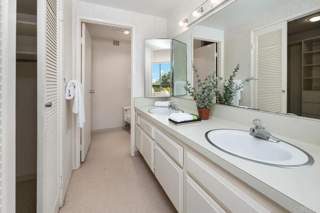 https://cdn.realtyfeed.com/cdn/127/306417896/1045dbc051d6b23cad967cc5157748fa.webp