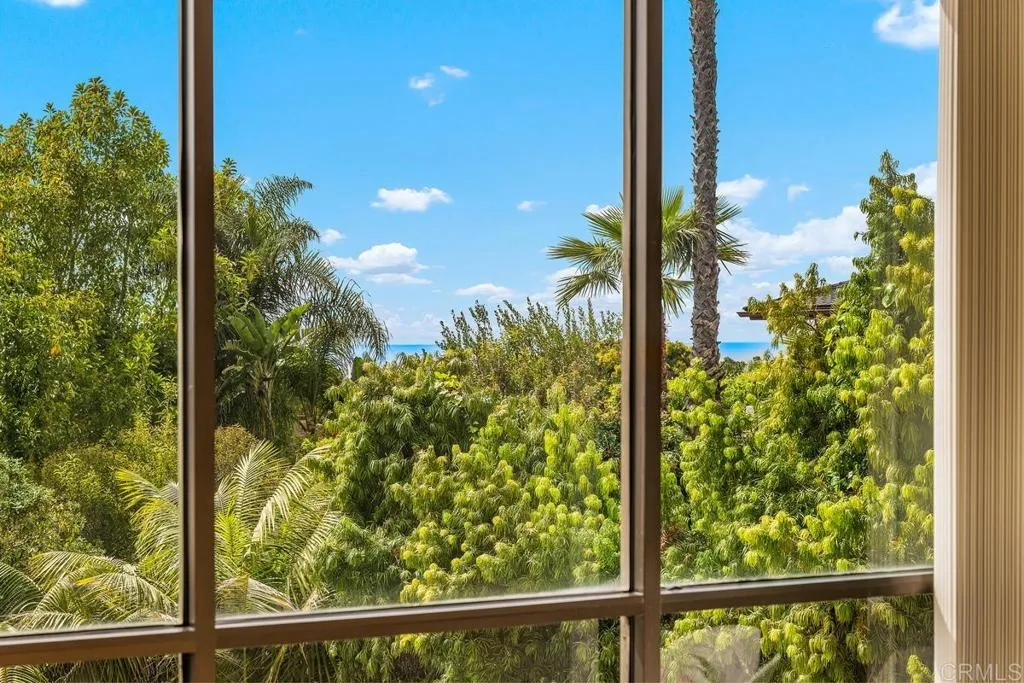 https://cdn.realtyfeed.com/cdn/127/306417896/2f741734c7777451d368cf6c5b480a03.webp