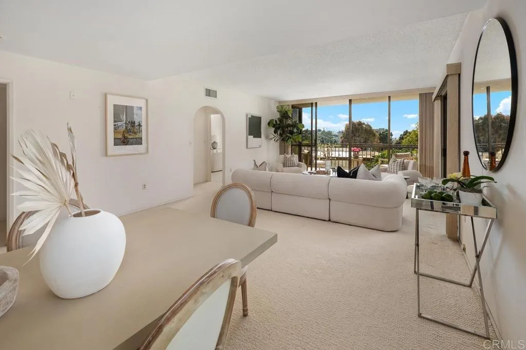 https://cdn.realtyfeed.com/cdn/127/306417896/fe770f4ef8dc9c113915663f8fa07256.webp