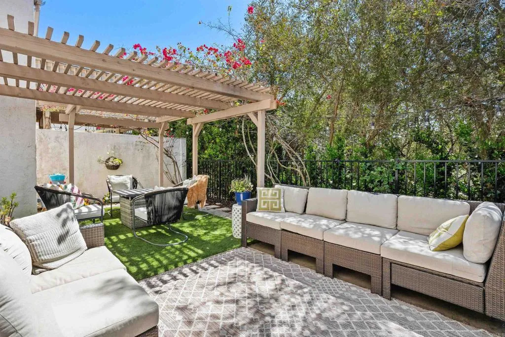 https://cdn.realtyfeed.com/cdn/127/306417917/9f799520e57f15f053870e5b52a34247.webp