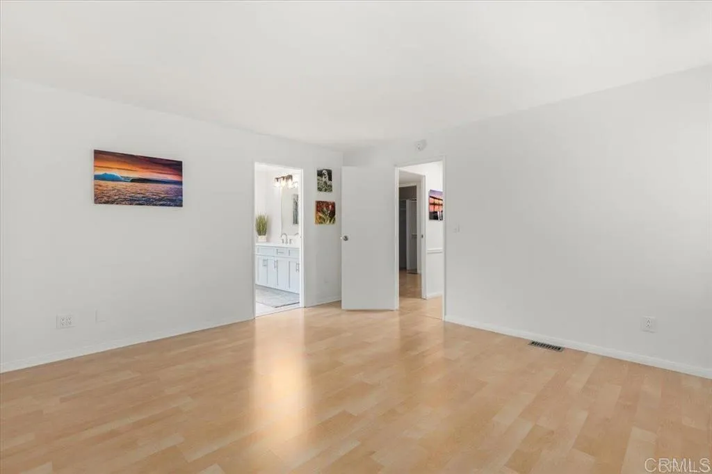 https://cdn.realtyfeed.com/cdn/127/306417955/704b9f4df4ea7727066f1038f3106c0b.webp