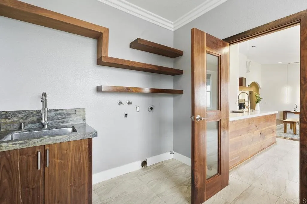 https://cdn.realtyfeed.com/cdn/127/306418070/2cecaf12b3f39bc7cd6ddbeef8a86b09.webp