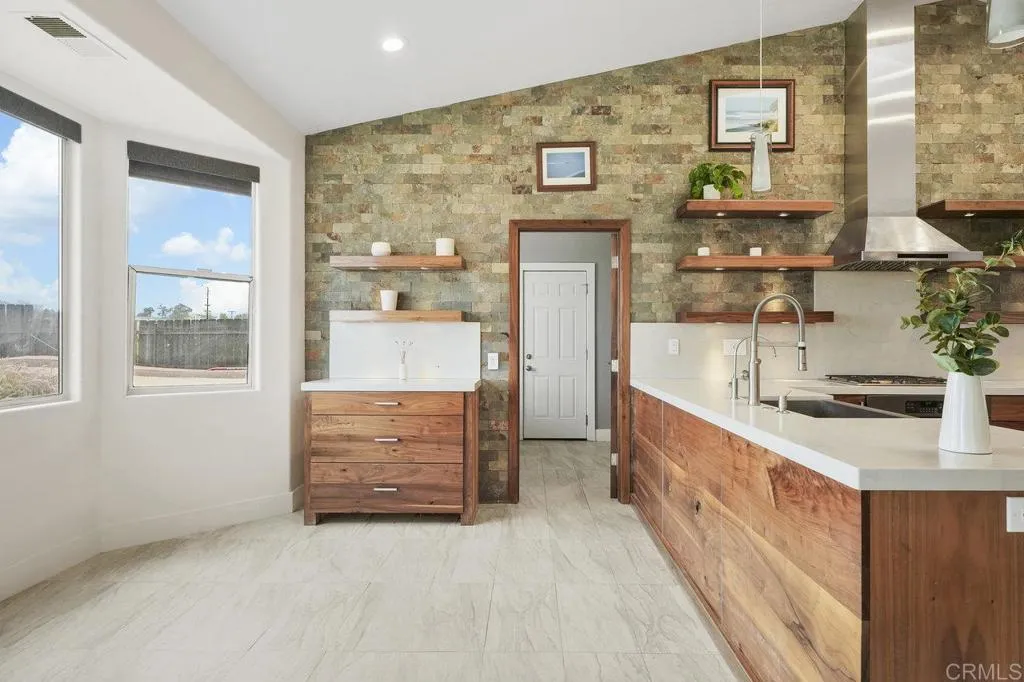 https://cdn.realtyfeed.com/cdn/127/306418070/aeeb68a932f5d25b5288706ea0943b57.webp