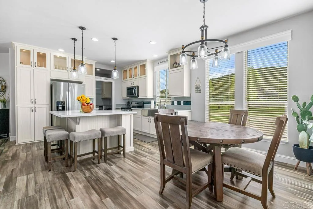 https://cdn.realtyfeed.com/cdn/127/306418261/d24e48d84ce68cfa217991c8984b367d.webp