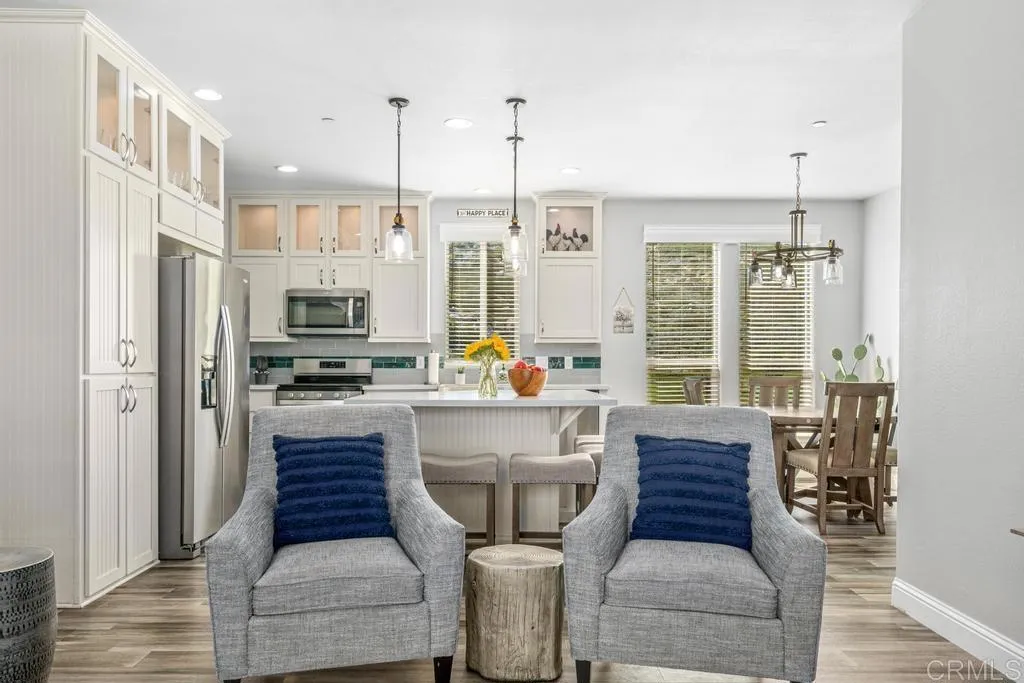 https://cdn.realtyfeed.com/cdn/127/306418261/fa49d15c1a7f2f9942a137fad3f6be8b.webp