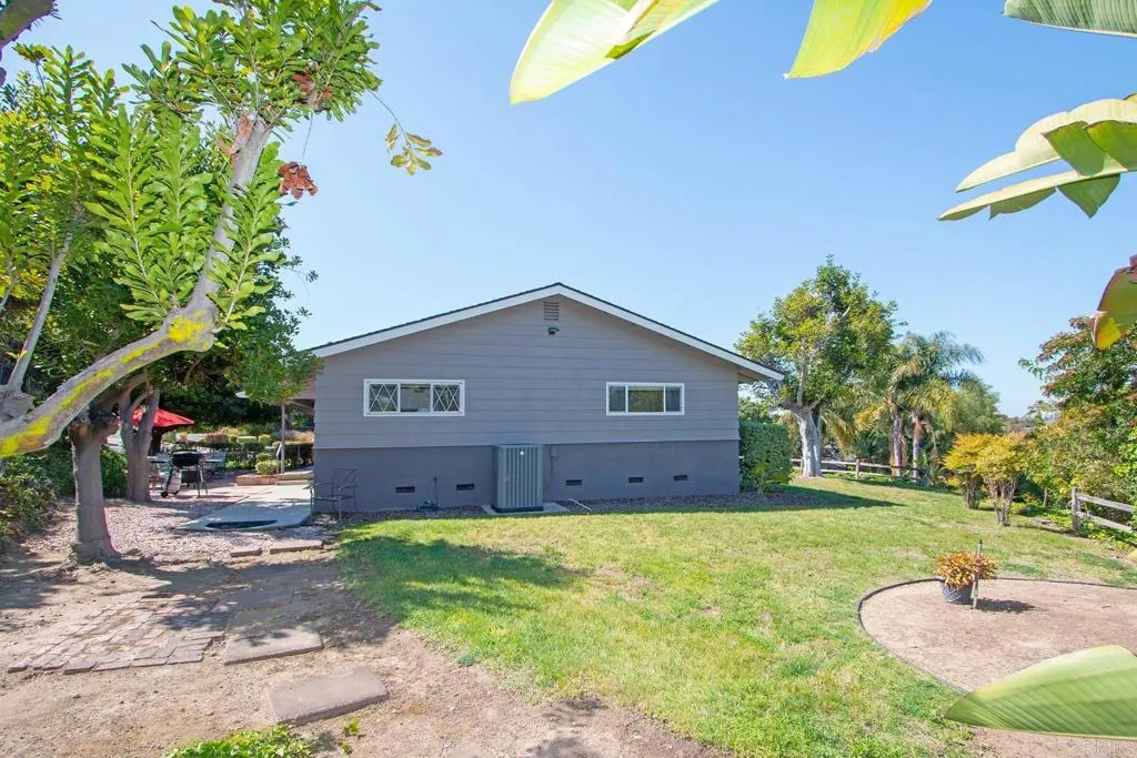 https://cdn.realtyfeed.com/cdn/127/306418385/65bf1a7fb7fa1f12ef01e1676b61fab9.webp