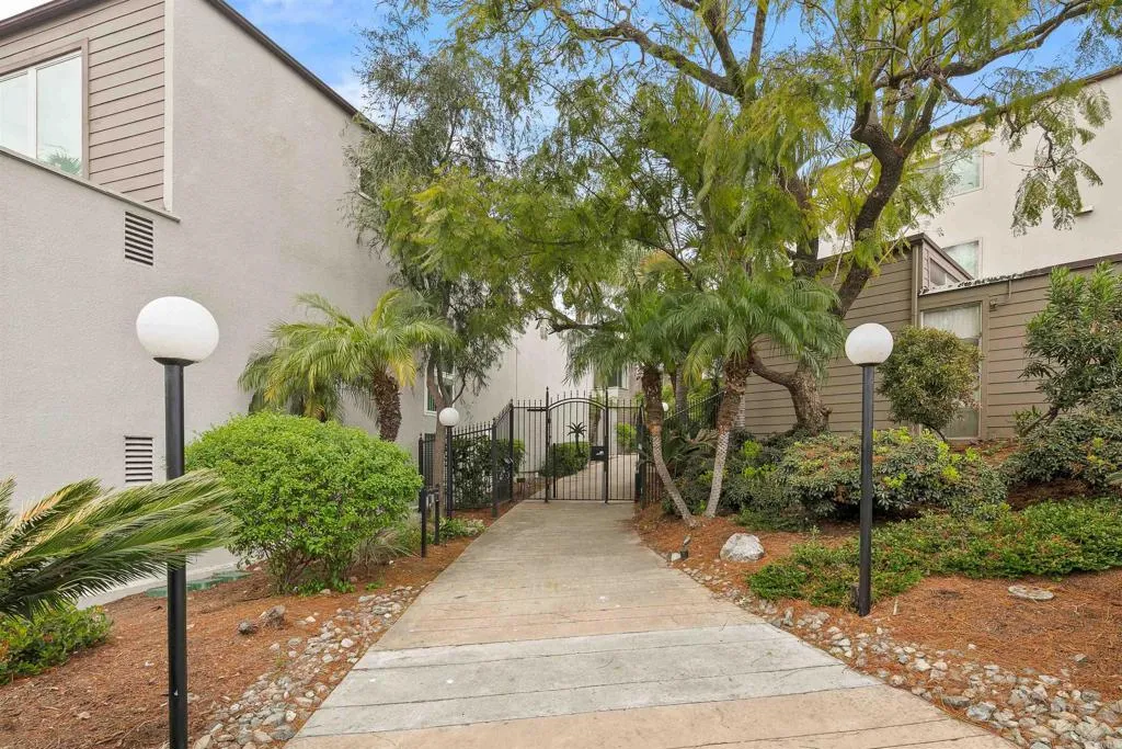 https://cdn.realtyfeed.com/cdn/127/306418493/335c5333d5b7a2b88d593fe5cc3cc8f6.webp