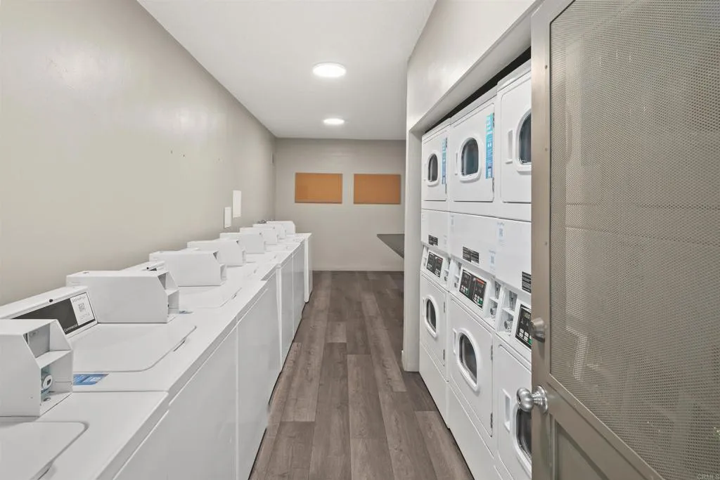 https://cdn.realtyfeed.com/cdn/127/306418493/781a16bd568ca34a5b0720b857f64c42.webp