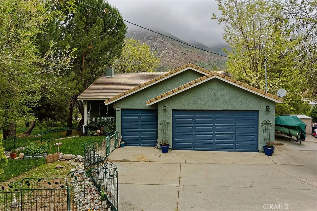 14298 Club View Drive, Lytle Creek, Ca 92358 - Photo 5 of 48, Lytle Creek, CA