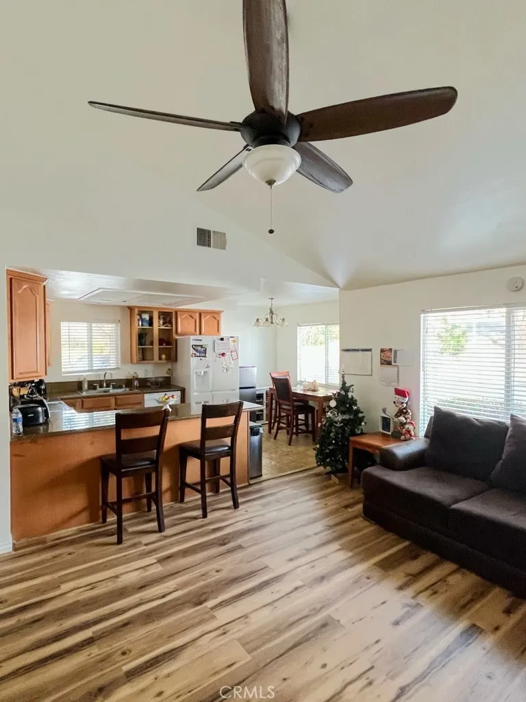 https://cdn.realtyfeed.com/cdn/127/306419024/2e73e8b679789a17bd91861fa936c58a.webp