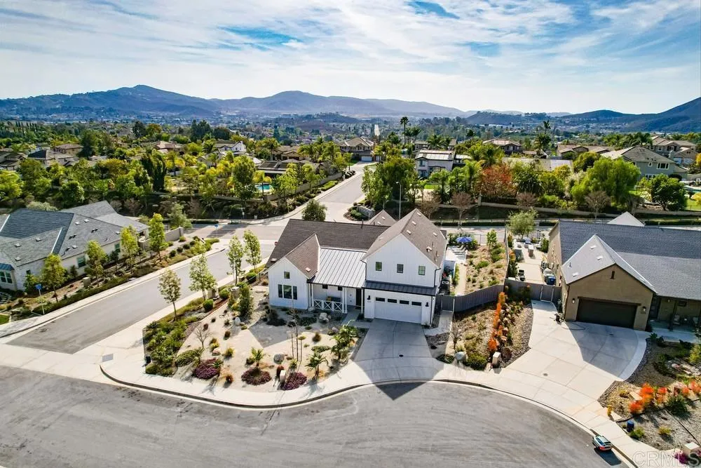 https://cdn.realtyfeed.com/cdn/127/306419239/411438df93e96ffb42c27c6bc8604abf.webp