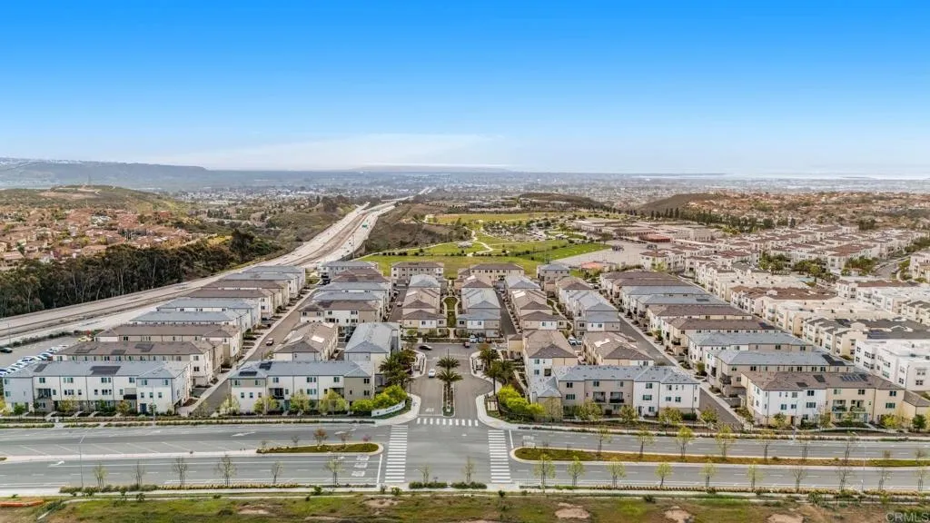 https://cdn.realtyfeed.com/cdn/127/306419428/ee7cd5ac519c02d5e3c04dc979208911.webp